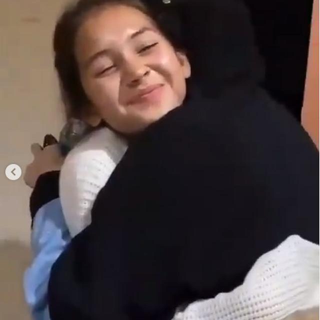 6 Momen Temu Kangen Sandrinna Michelle dan Laudya Cynthia Bella, Lepas Rindu