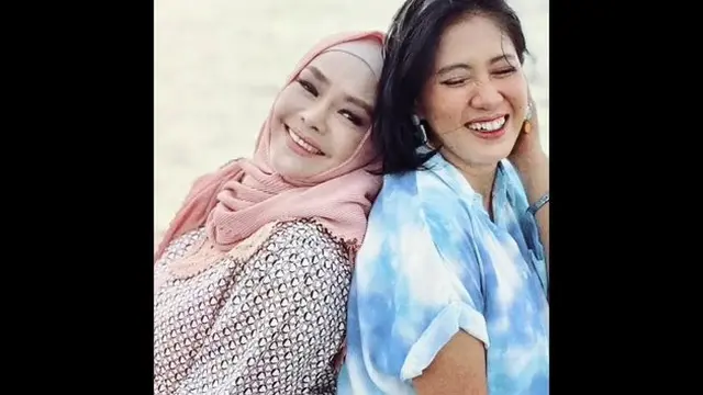 6 Potret Keakraban Iyeth Bustami dan Erie Suzan, Sahabat Beda Keyakinan