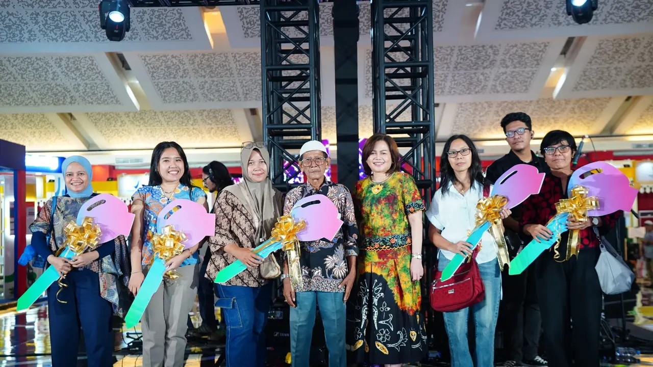 Bapenda DKI Jakarta Apresiasi Wajib Pajak PKB Teladan, Hadiahkan Motor Listrik hingga Logam Mulia