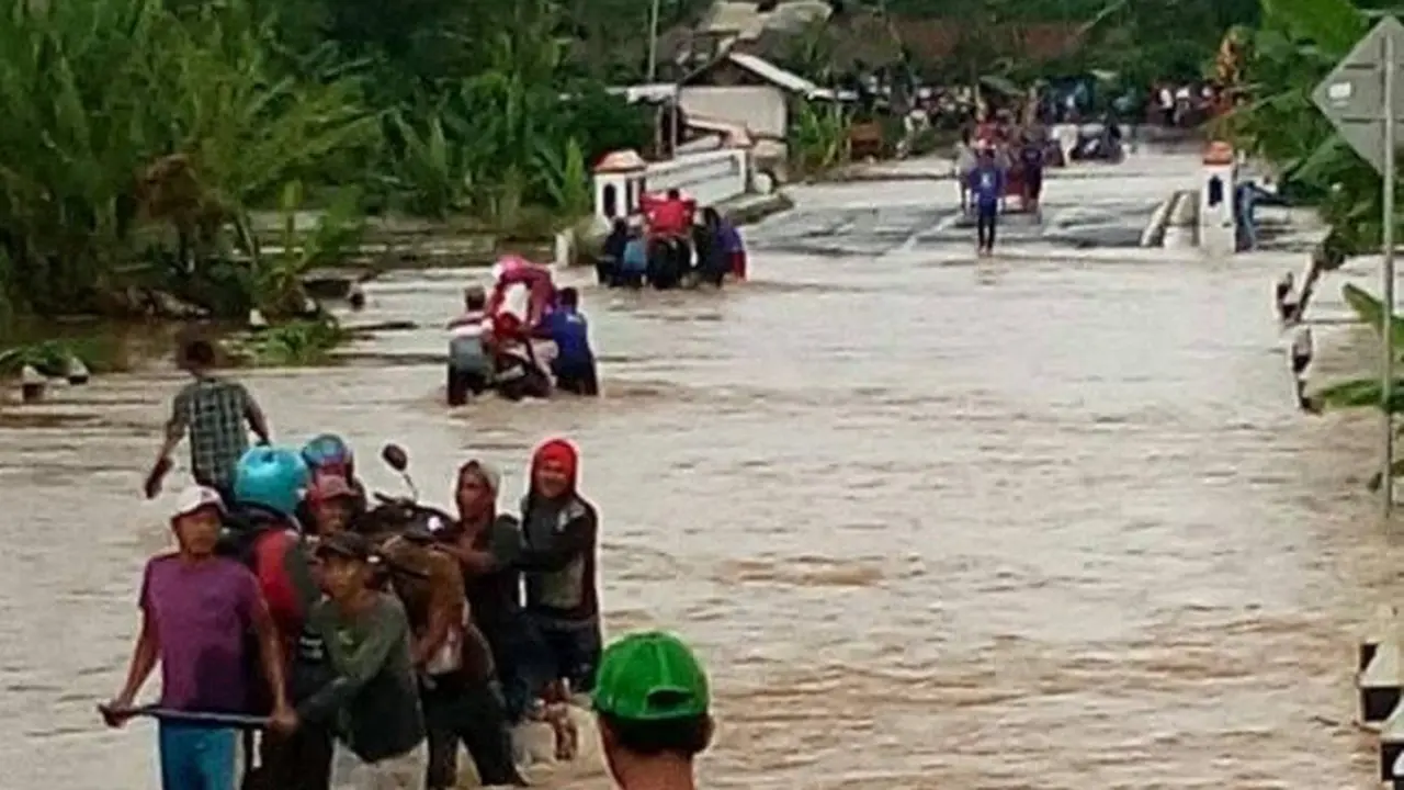 Hujan Terus Mengguyur, Daerah Rawan Bencana Jawa Dilanda Banjir