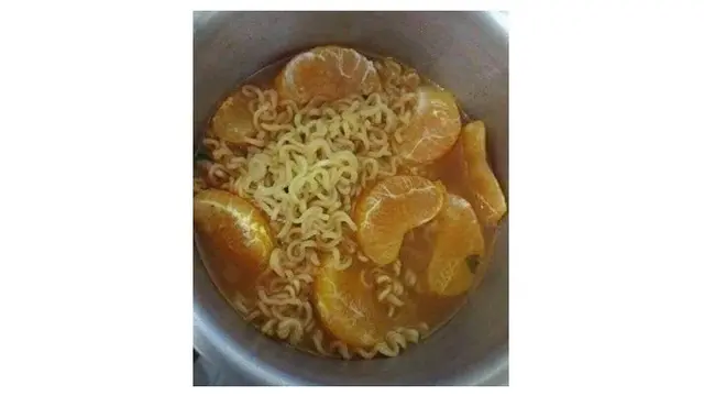 Cara Makan Mie Instan Versi Terbaru Ini Bikin Geleng-geleng Kepal