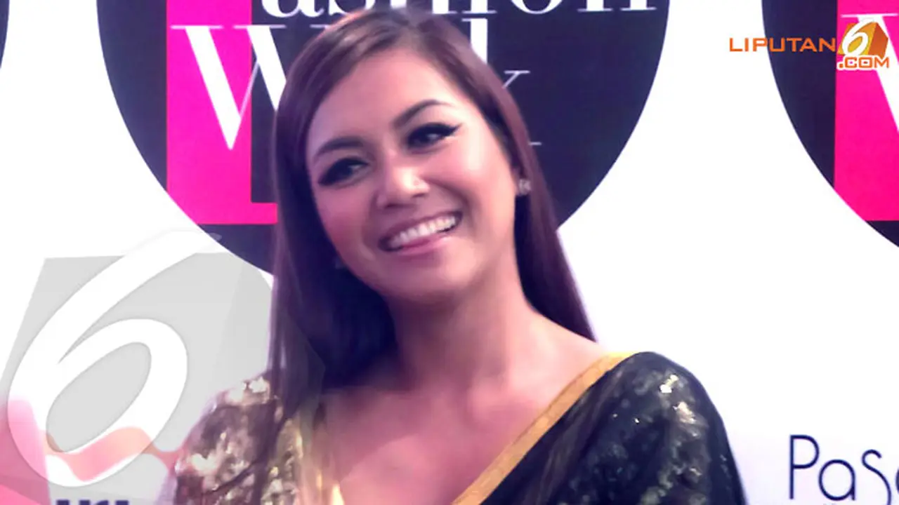 denada-jfw-131020a.jpg