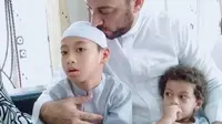 Naja Hudia, bocah penghafal Alquran yang kakinya pernah dicium Syekh Ali Jaber (https://www.instagram.com/p/CJ57TkmpL_P/)