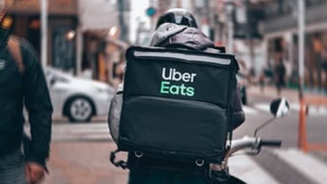 Ilustrasi pengantar makanan dan minuman