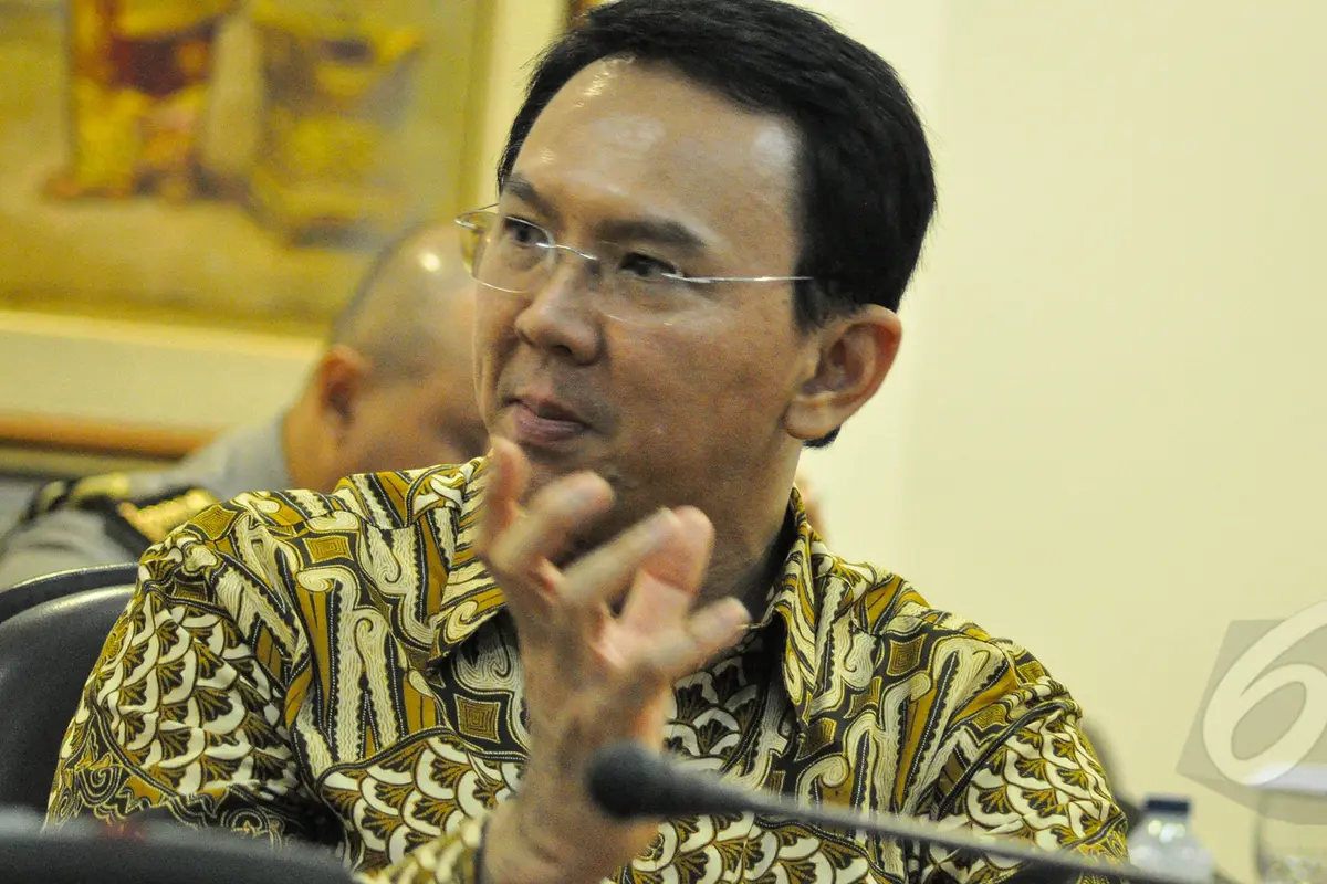 Jokowi Bahas Transportasi Massal Bareng Ahok di Istana