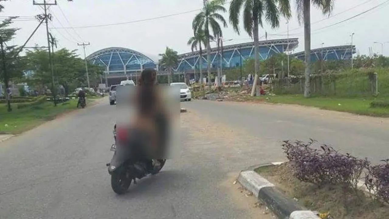 Ini Video Wanita yang Naik Motor Tanpa Busana di Pontianak