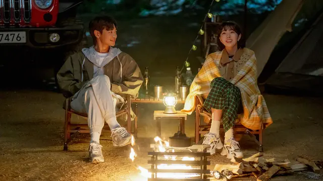 Minho SHINee dan Chae Soo Bin dalam The Fabulous (Netflix)