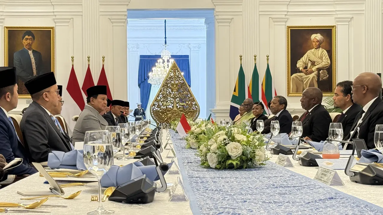 Presiden Prabowo Subianto bertemu dengan Presiden Afrika Selatan Cyril Ramaphosa di Istana Merdeka, Jakarta, Rabu (22/10/2025).