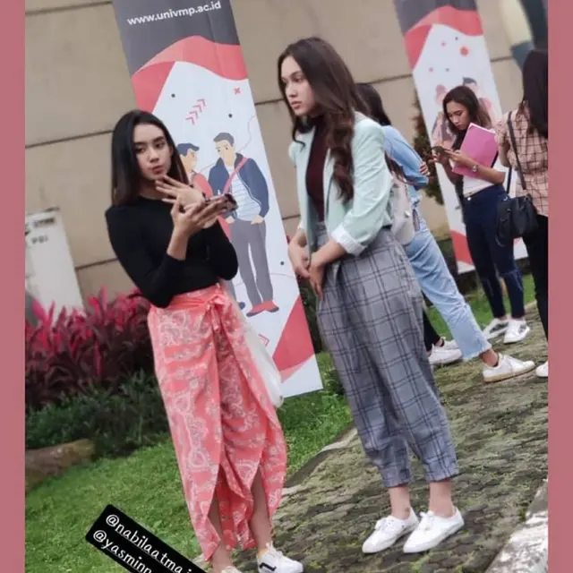 Jadi Sahabat di Sinetron, Ini 6 Kebersamaan Yasmin Napper dan Nabila Atmaja