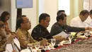 Presiden Joko Widodo saat memimpin rapat terbatas di Istana Bogor, Senin (22/10).Ratas tersebut membahas persiapan OOC (Our Ocean Conference 2018) yang akan di selenggarakan di Bali. (Liputan6.com/Angga Yuniar)