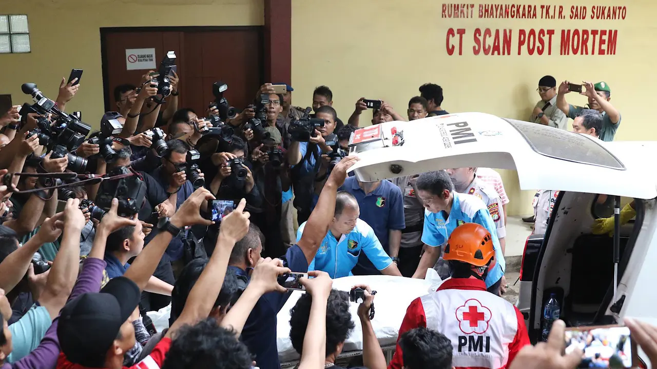Dua Kantong Jenazah Korban Lion Air Jatuh Tiba di RS Polri