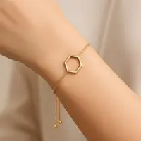 7 Model Gelang Emas Serut yang Praktis, Elegan dan Fleksibel untuk Semua Gaya (sumber: AI)