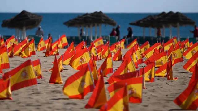 Pantai di Valencia Dipenuhi Ribuan Bendera Spanyol