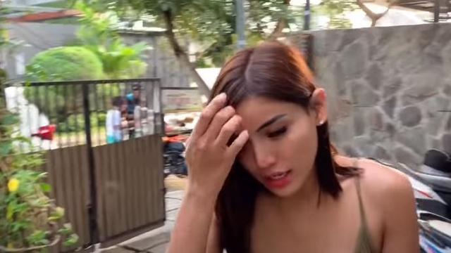 6 Potret Rumah Millen Cyrus, Tampak Sederhana dan Berlantai Dua