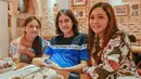 El bahkan tidak jarang mengajak Marsha untuk bertemu dengan sang bunda.  (Liputan6.com/IG/elelrumi)