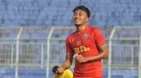Bek Arema FC, Rizky Dwi Febrianto. (Bola.com/Iwan Setiawan)