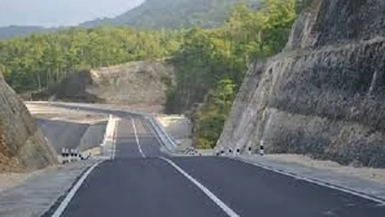 Jalur Lintas Selatan (JLS) Banyuwangi- Jember (Istimewa)