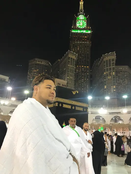 (Instagram/ivan_gunawan)