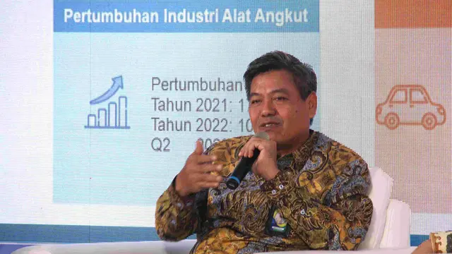 Plt. Sekretaris Jenderal Kementerian Perindustrian, Putu Juli Ardika mewakili Menteri Perindustrian pada acara talk show yang bertema “Percepatan Ekosistem Kendaraan Listrik di Indonesia” di Jakarta. (Dok Kemenperin)