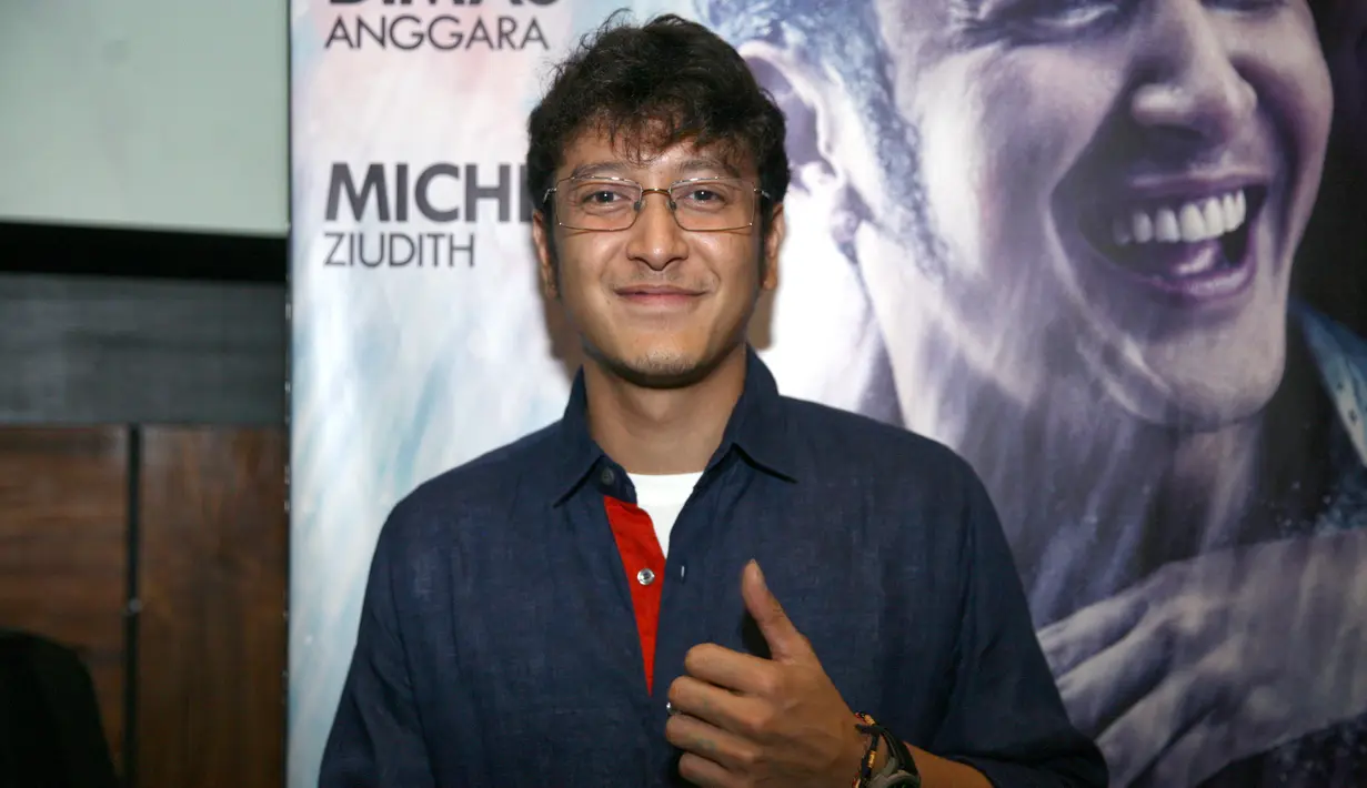 Di film London Love Story 3 ini bukan hanya Dimas Anggara dan Michelle Ziudith, namun ada juga nama-nama seperti Derby Romero, Amanda Rawles, Ramzi, Ina Marika, dan Irene Librawati. Film ini akan tayang pada 1 Februari 2018. (Nurwahyunan/Bintang.com)