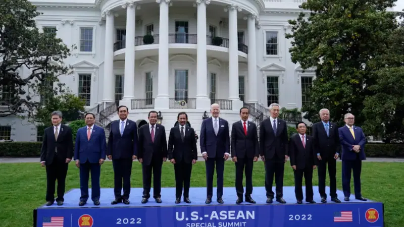 Presiden AS Joe Biden menjadi tuan rumah KTT AS-ASEAN di Gedung Putih, Kamis (12/5). (AP)