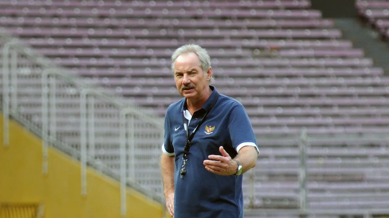 Alfred Riedl