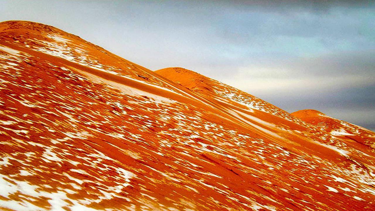 [Bintang] Setelah 37 Tahun, Gurun Sahara Turun Salju, Tanda Kiamat?