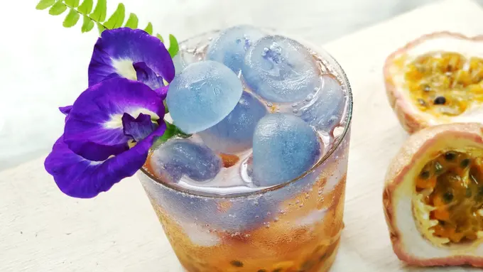 minuman segar buah markisa bunga telang