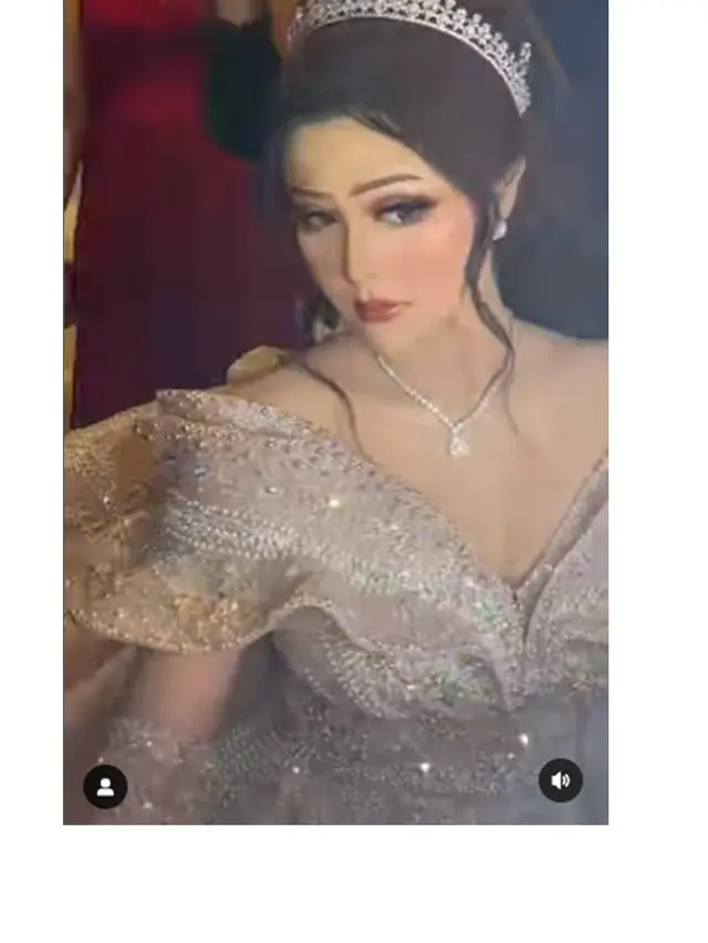 6 Potret Detail Penampilan Bella Bonita Istri Denny Caknan saat Resepsi, Jadi Sorotan