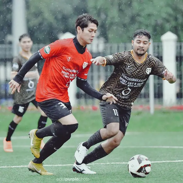 7 Pesona Rizky Billar Saat Main Bola yang Curi Perhatian