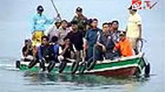 Tim penyelamat dan TNI AL Banten mengevakuasi 15 penumpang KM Langsung Jaya Raya yang terdampar di Pulau Panaitan. Proses evakuasi menggunakan perahu nelayan berukuran kecil. 