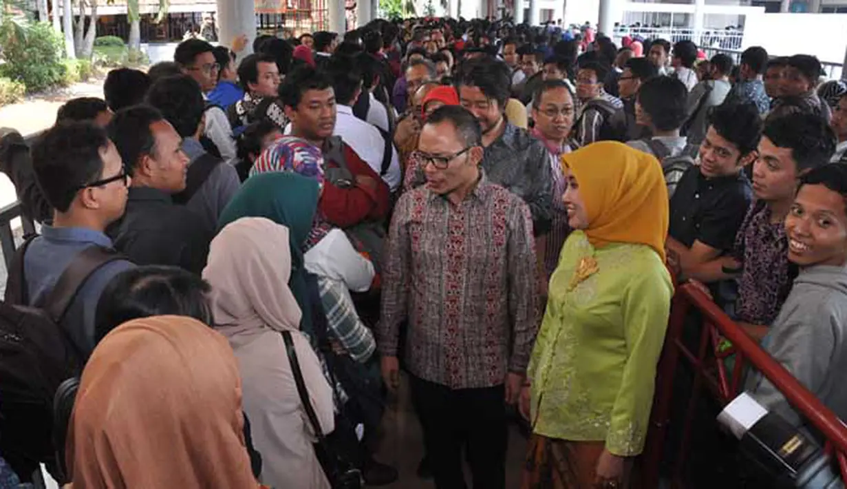 Untuk memberikan kesempatan kerja lebih luas kepada penyandang cacat pemerintah menggelar Job Fair Nasional ke-XIII dan Expo Disabilitas