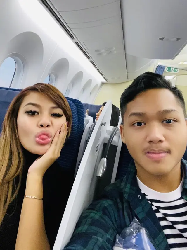 7 Potret Kebersamaan Azriel dan Aurel Hermansyah, Sibling Goals