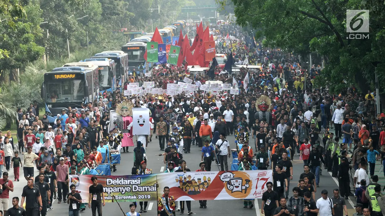 Kemeriahan Pawai Deklarasi Kampanye Damai Pemilu 2019