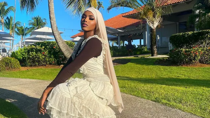 Khadija Omar, Perempuan Hijab Pertama yang Masuk ke 13 Besar Miss World