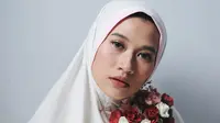 Hijab instan dari brand Madine. (dok. Instagram @madine.id/https://www.instagram.com/p/BxZLDMIpw5R/)