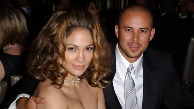 Jennifer Lopez Pamer Kemesraan Dengan Mantan Suami 