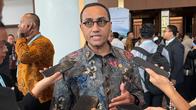 Kepala Eksekutif Pengawas Pasar Modal, Keuangan Derivatif, dan Bursa Karbon OJK, Hasan Fawzi. (Liputan6.com/Tira)