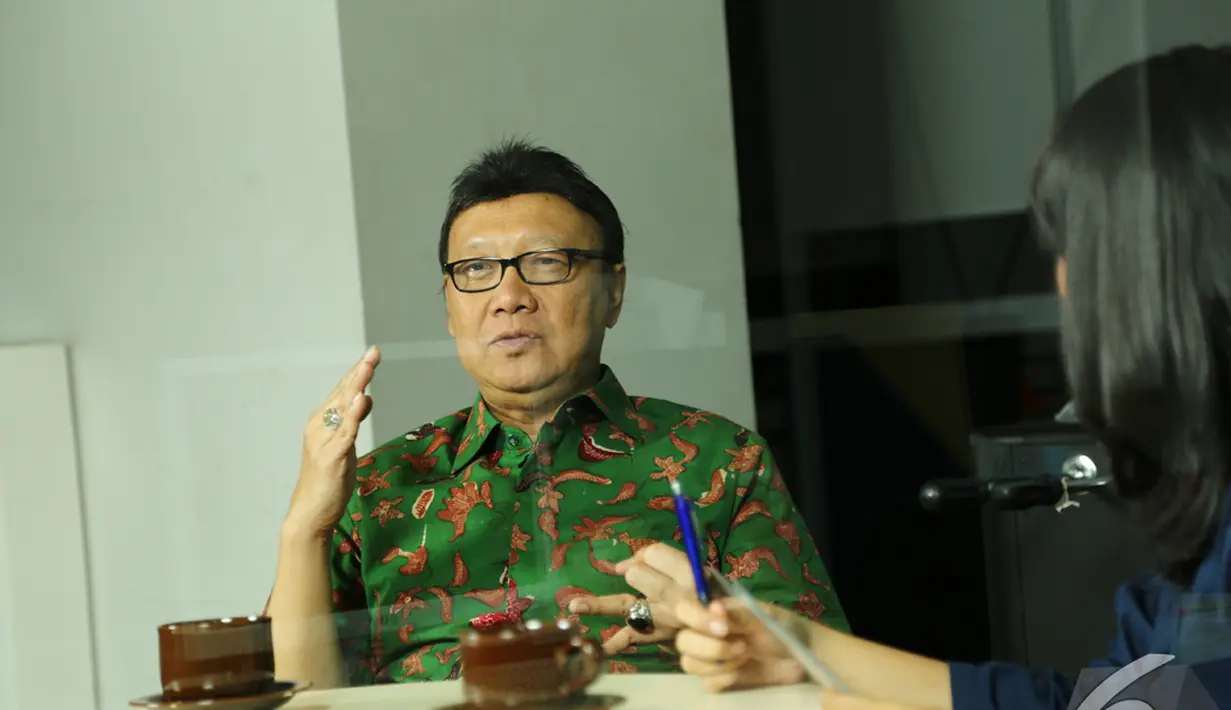 Menurut Tjahjo, pihaknya tidak mengetahui aliran kepercayaan tersebut bersifat sesat atau  tidak. Karena itu lebih baik dikosongkan dulu sampai ada kajian dan pengesahan, Jakarta,   Senin (10/11/2014)(Liputan6.com/Dono Kuncoro)