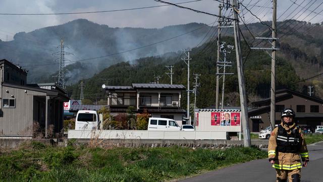 Kebakaran Hutan Hebat Landa Jepang, Ribuan Orang Dievakuasi