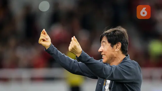 Foto: Shin Tae-yong Kasih Joget Tipis-Tipis usai Bawa Timnas Indonesia Bungkam Vietnam