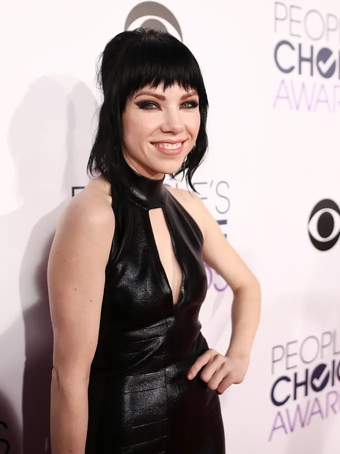 [Bintang] Carly Rae Jepsen