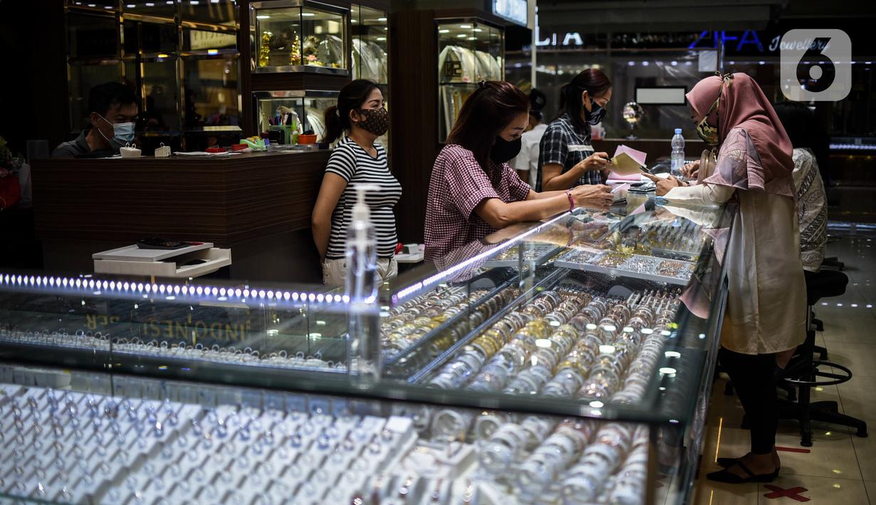 FOTO: Harga Emas Tembus Rp 1 Juta per Gram - Bisnis Liputan6.com