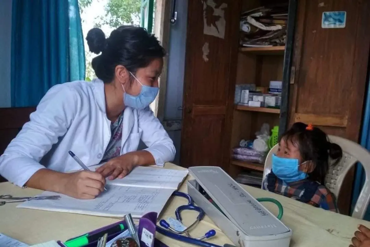 Mandiri Banget, Bocah Berusia 3 Tahun Ini Berobat Sendirian ke Dokter Tanpa Orangtua