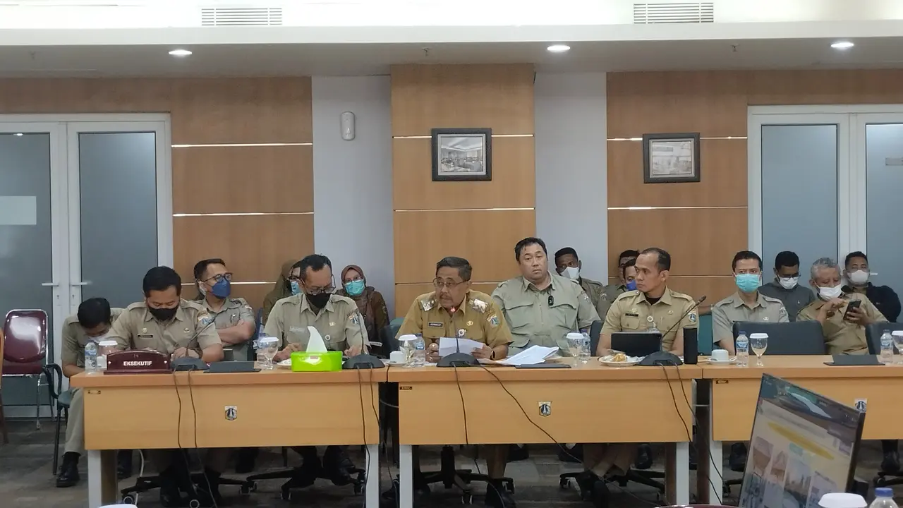 Bupati Kepulauan Seribu Junaedi menjelaskan fungsi keberadaan helipad di Pulau Panjang itu. Dia mengatakan, landasan helikopter itu dibangun untuk fungsi keindahan.