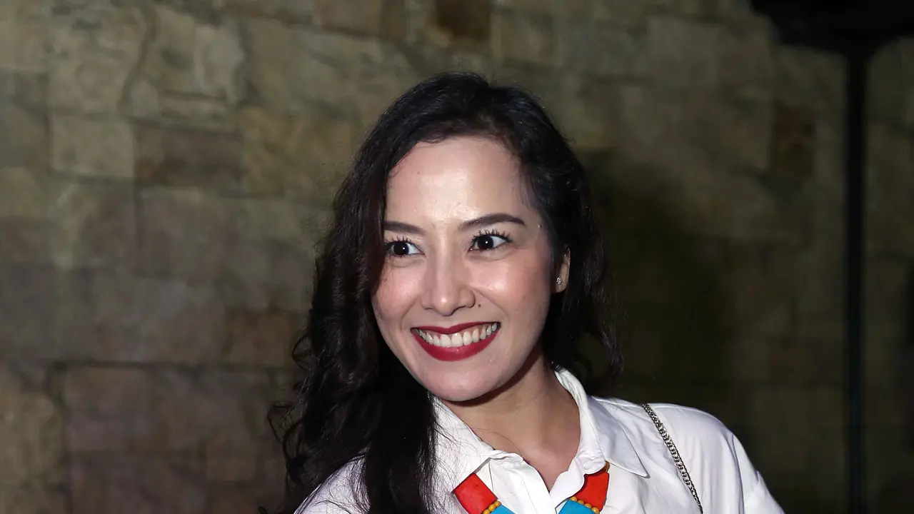 [Bintang] Indra Bruggman Senang dengan Kedekatan Vonny Cornelia dan Atalarik Syah