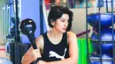 Bukan rahasia lagi kalau berolahraga bisa membuat aura seseorang semakin terlihat. Hal tersebut juga terlihat di aktris Fanny Ghassani. Fanny memang gemar berolahraga dan selalu terlihat bersemangat. (Liputan6.com/IG/@fannyghassani)
