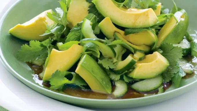 [Bintang] 4 Kekuatan Rahasia Alpukat untuk Pelaku Diet