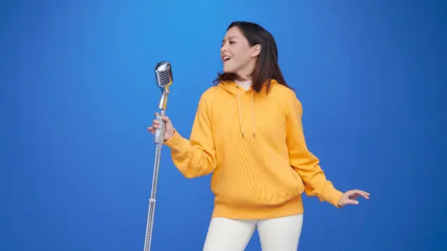 7 Tips Padu Padan Sweater ala Musisi Indonesia Yang Bikin Harimu Lebih Berwarna