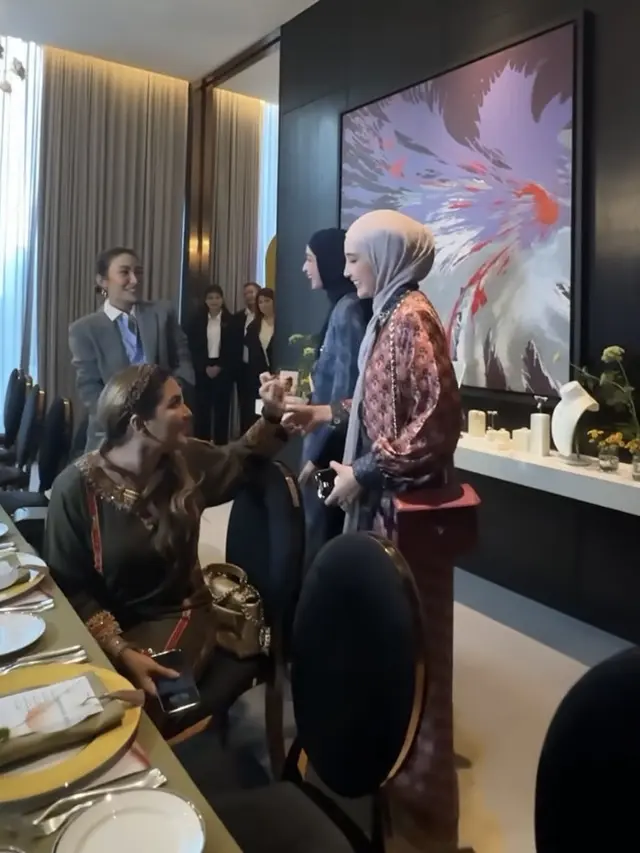 Tampilan Geng Cendol saat Buka Puasa Bersama. [@shireensungkar]